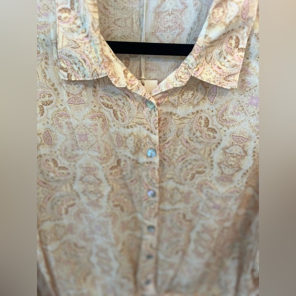 Z Supply Becca button up top size XL NWT - Picture 5 of 6